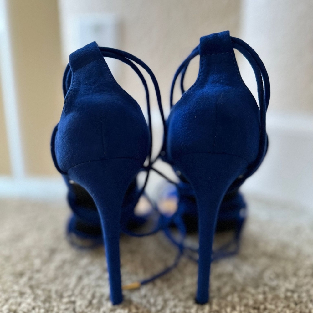 Heels - Picture 3 of 14